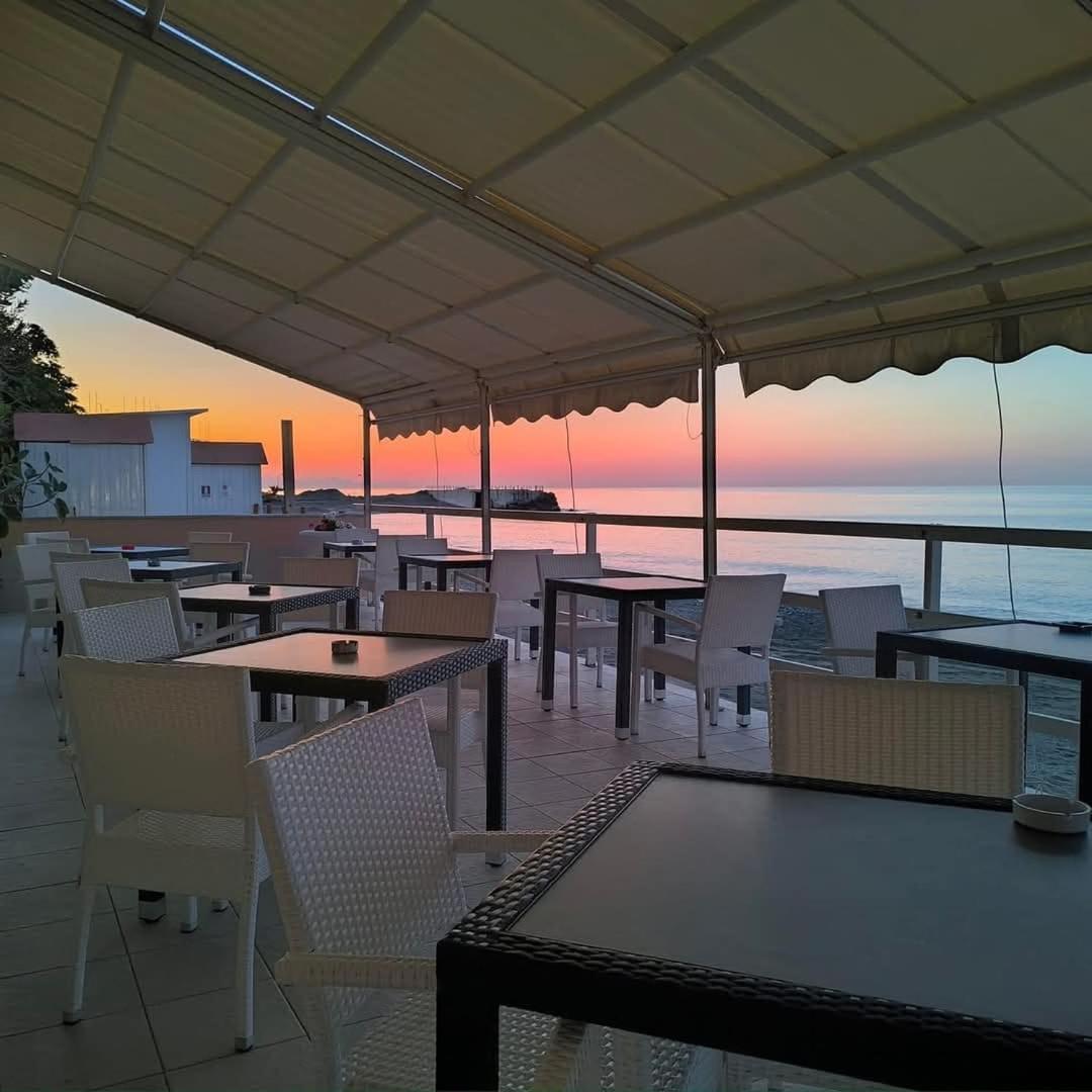 ואראצה Hotel Savoy מראה חיצוני תמונה