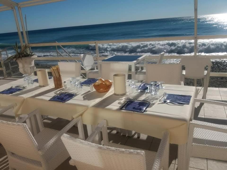 ואראצה Hotel Savoy מראה חיצוני תמונה